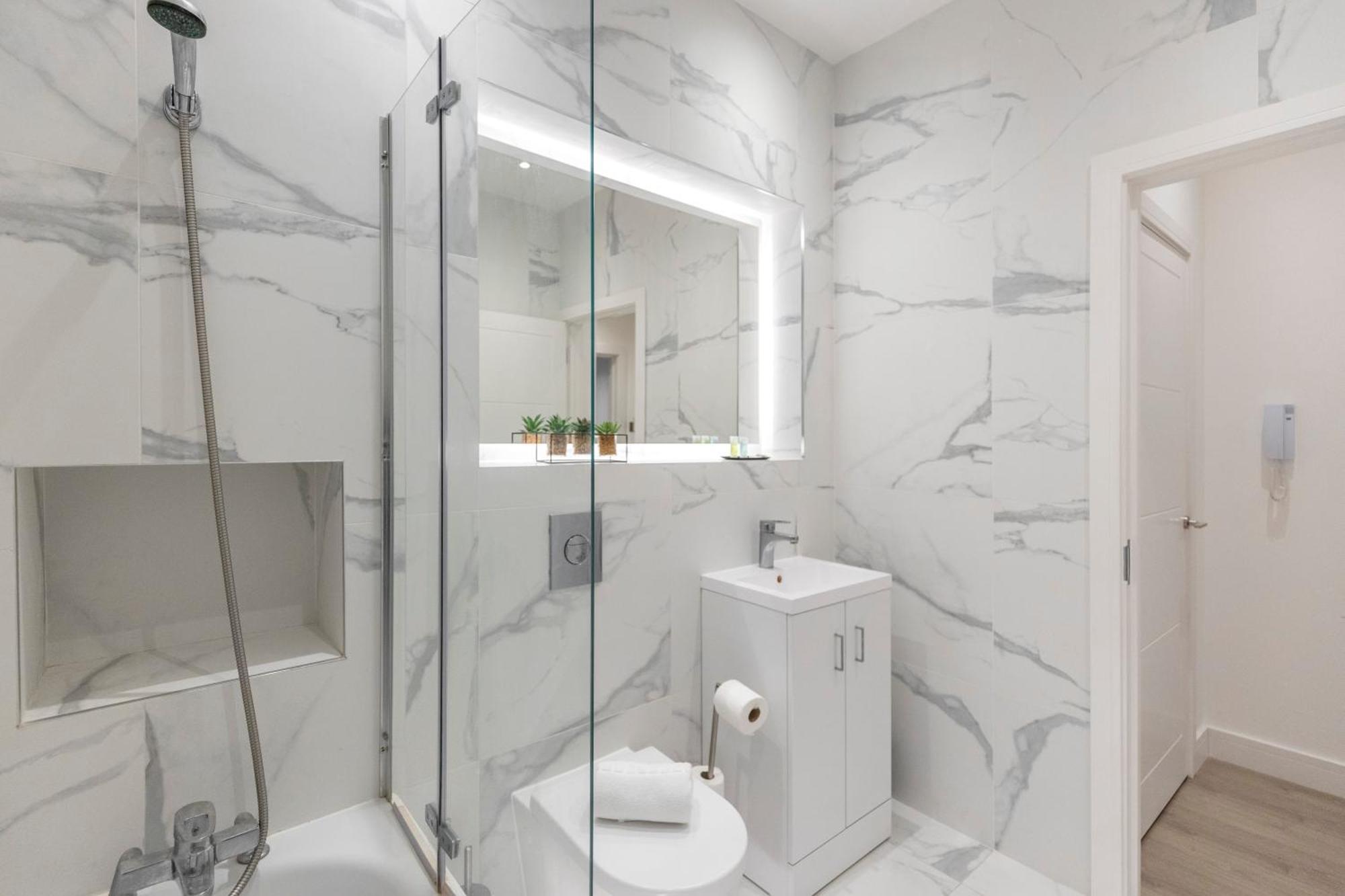 Spacious Luxury Apartment King Bed - Central Location Londra Exterior foto